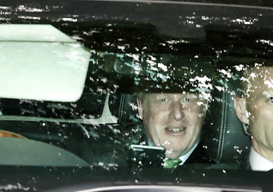 Yesterday afternoon Boris Johnson was taken in a car with a backup van from his home in Oxfordshire