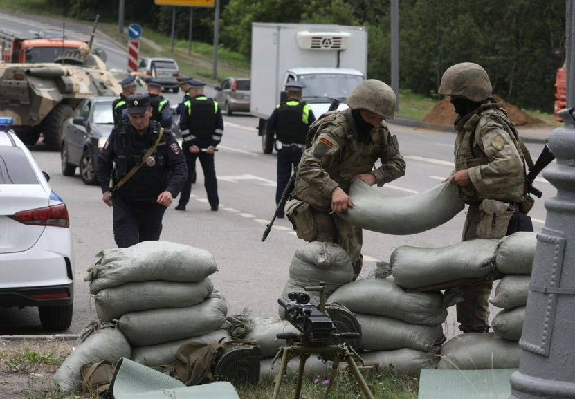 Machine gun nests were set up in Moscow ready for the Wagner attack