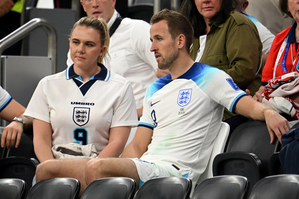 Harry Kane may stay at Tottenham to keep his family, including wife Kate, in England