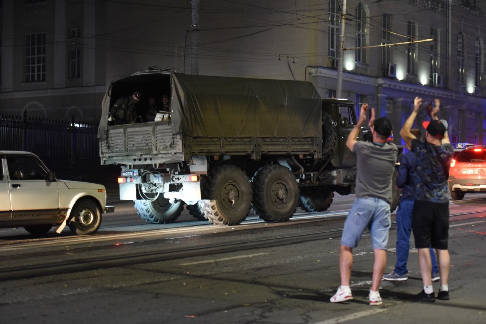 Russians applaud as the Wagner mercenaries leave town