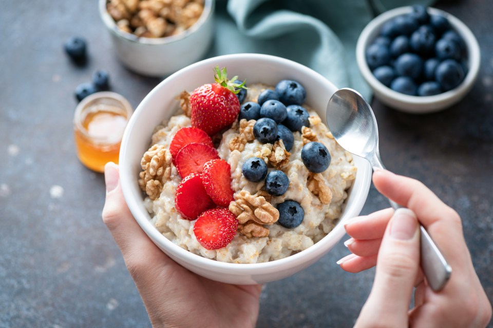 Fibre-rich foods like porridge, berries and nuts are just some of the foods experts recommend you eat across the week