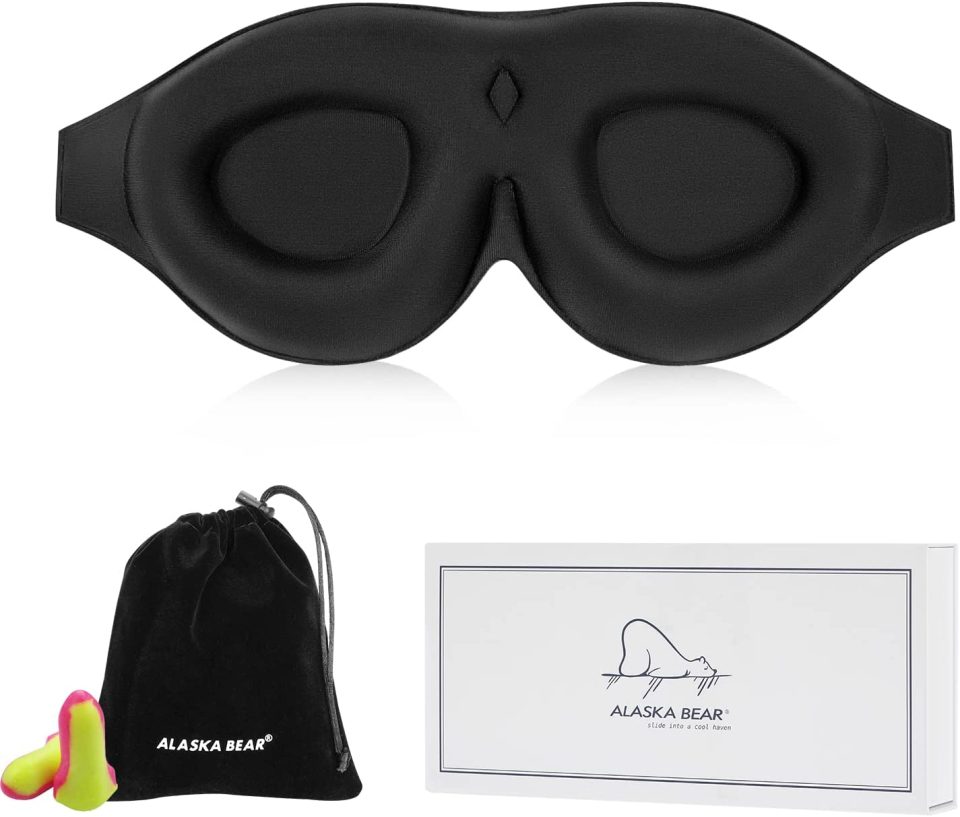 An eye mask has won praise from both travellers and celebs