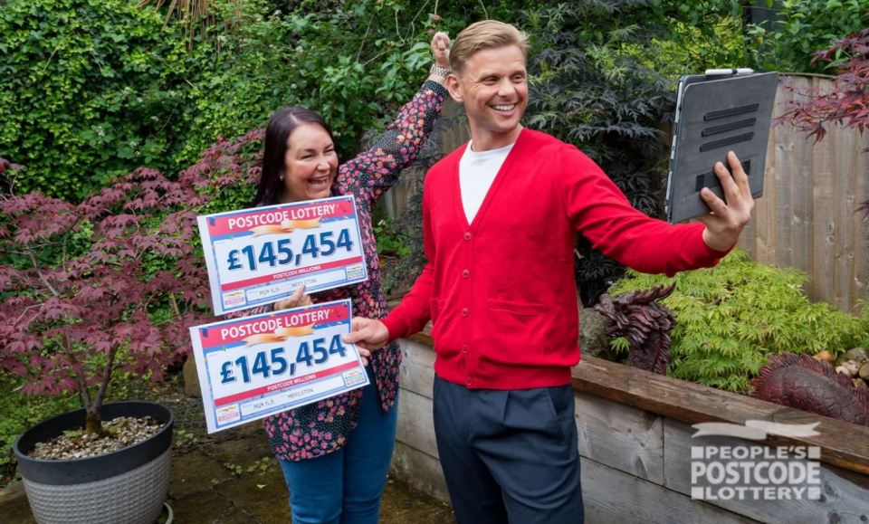 Host Jeff Brazier was there to join in the celebrations