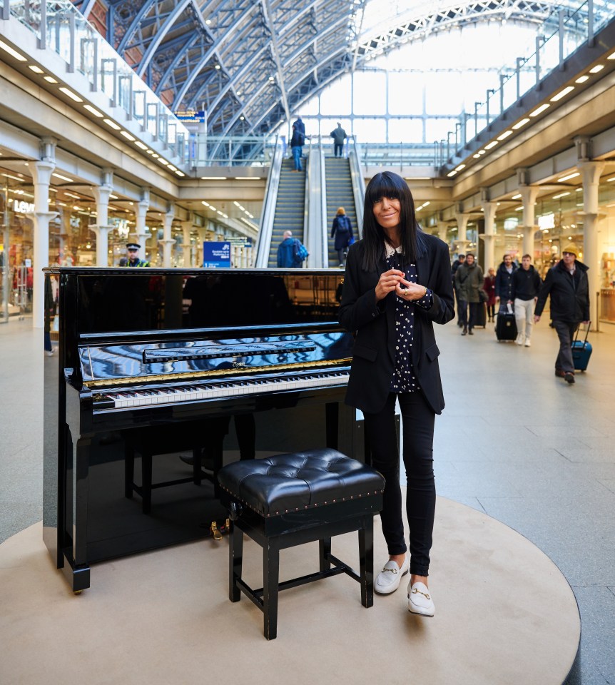 The series followed talented normal people playing a piano at train stations across the country simply for the pleasure of it