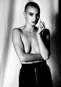 Sinead O’Connor was best known for being an Irish singer and ironically recognized for her shaven head