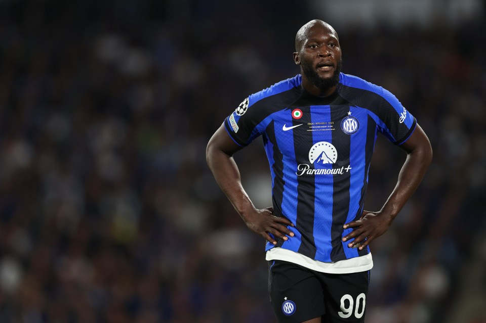 Chelsea are considering a second transfer bid from Inter Milan for Romelu Lukaku