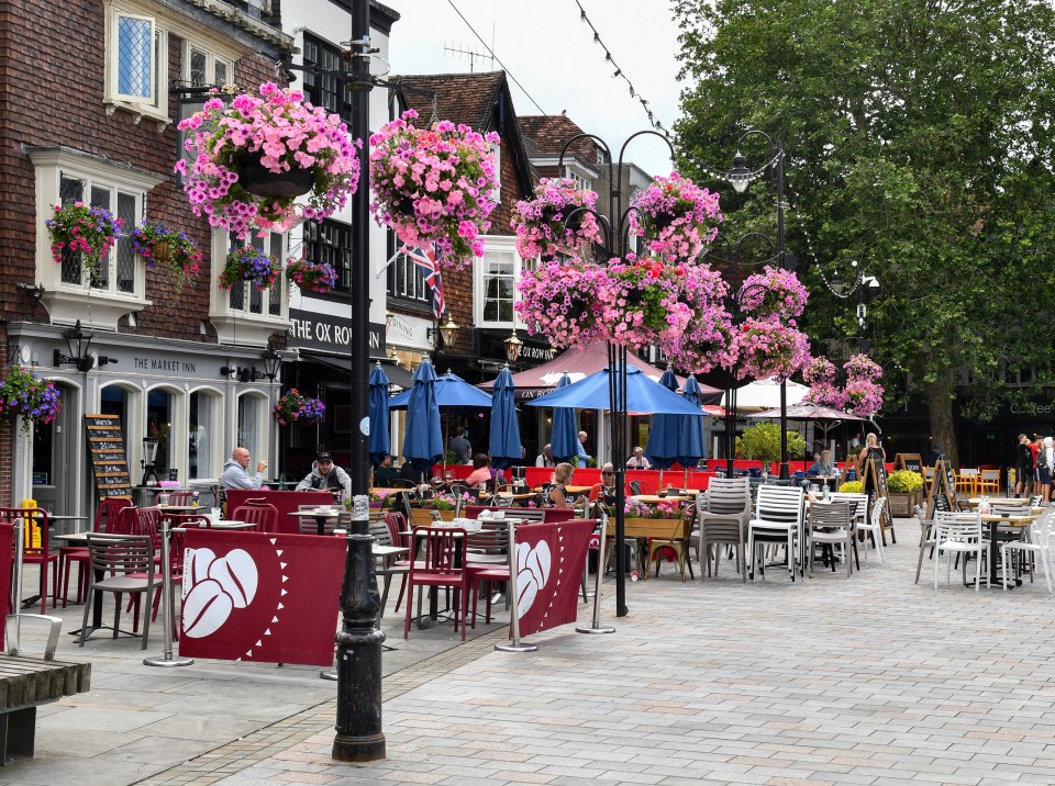 Instead of the flowers, the council proposes introducing 'living pillars' and 'parklets'