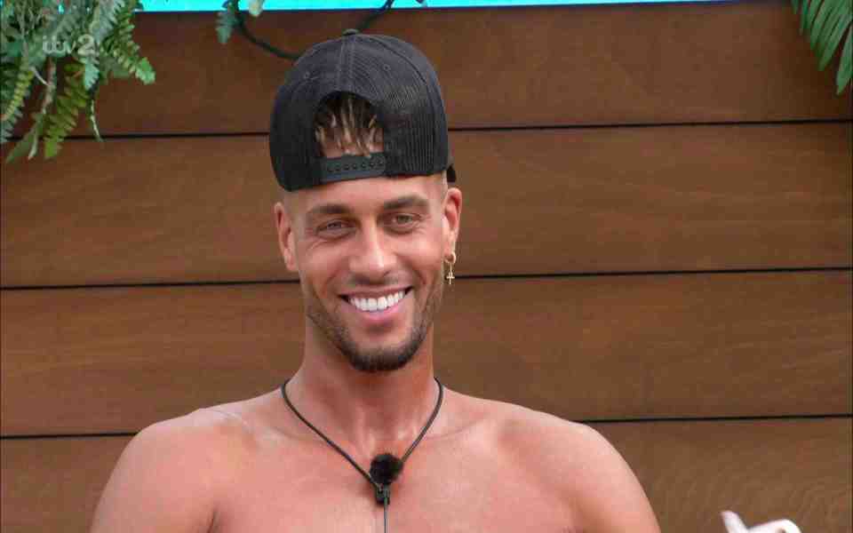 Love Island fans have slammed bosses for giving Ouzy an 'unfair advantage'