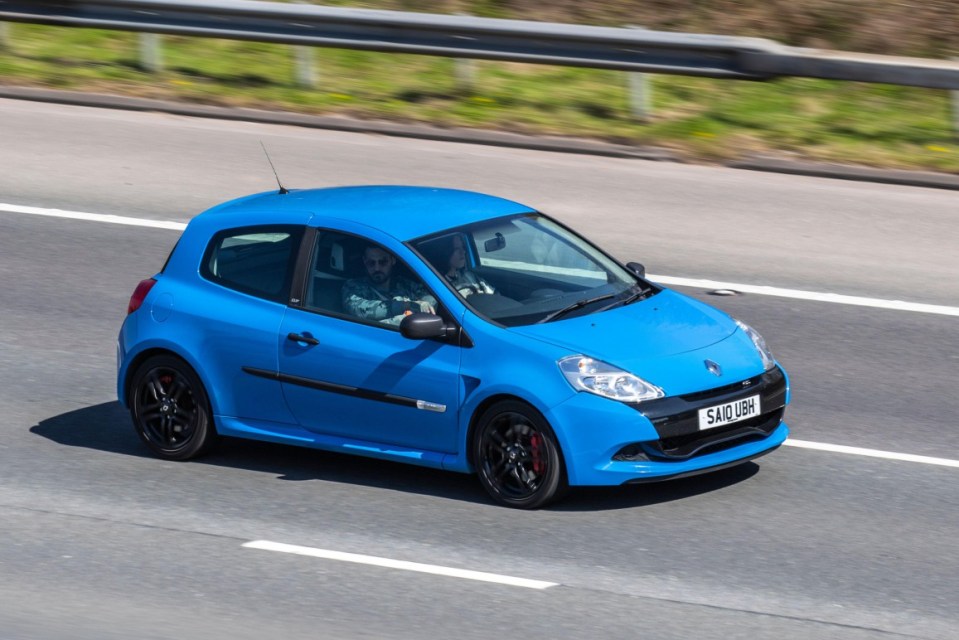 Car experts claim that you could buy a 2010 Renaultsport Clio 200 for £5k