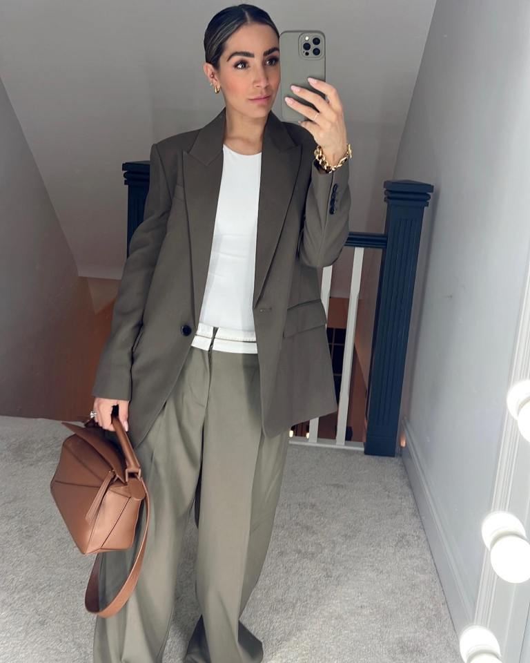 Former Saturdays star Frankie Bridge looks great in simple gold jewellery