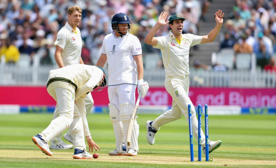 Alex Carey threw the ball at the stumps after Jonny Bairstow walked out of his crease