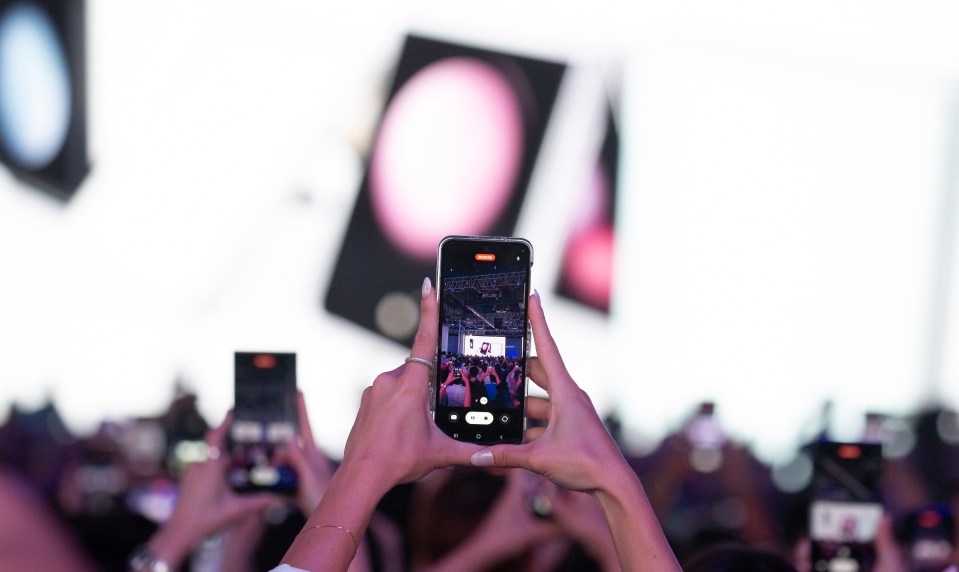 epa10769559 Visitors take pictrues during the 2023 New Galaxy Unpacked event in Seoul, South Korea, 26 July 2023. Seoul is hosting the second Samsung launch event of the year. The electronics giant which usually chooses European and US cities for its launch events, opted for the South Korean capital for the first time to unveil new smartwatch series and smartphones. EPA/JEON HEON-KYUN