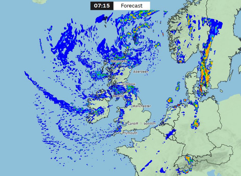 UK weather - Scattered showers to hit as temperatures hover around a balmy 20C, , //www.metoffice.gov.uk/weather/maps-and-charts