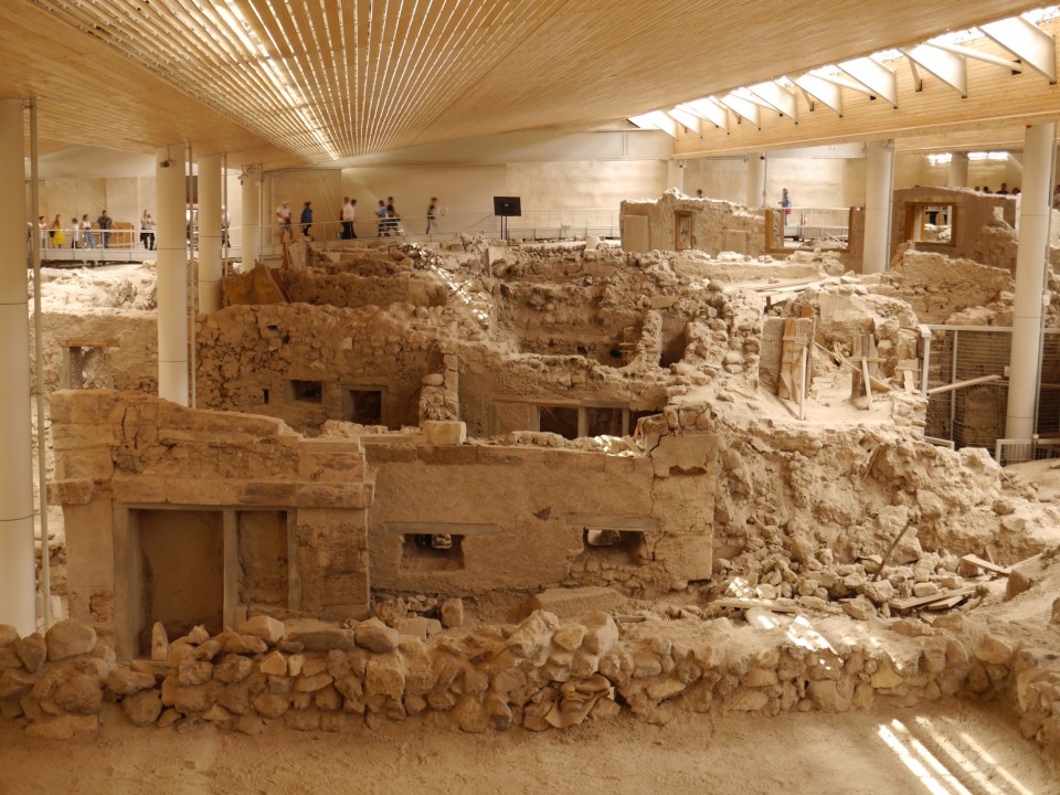 We got lost in the ancient archaeological site of Akrotiri