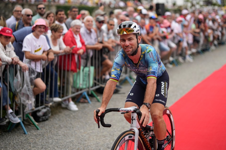 Britain’s Mark Cavendish went round the bend with disappointment after his costly roundabout faux pas on stage four of the Tour de France