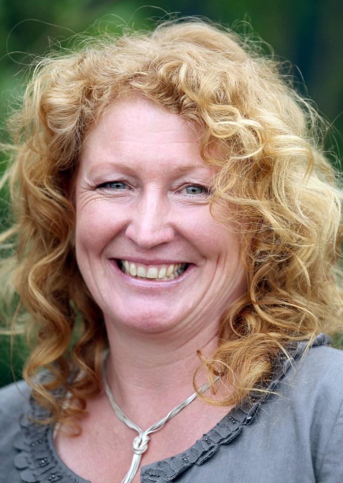 Charlie Dimmock will never show fans her own garden saying: "It's a disaster"