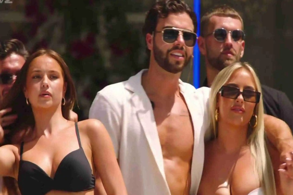 Love Island fans spotted Jess smirking as Amber was told she was in the bottom three