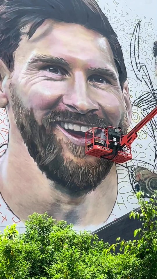 Becks had a beaming smile after landing Messi so it's fitting he painted the teeth of the all-time great shortly before he arrives in Miami