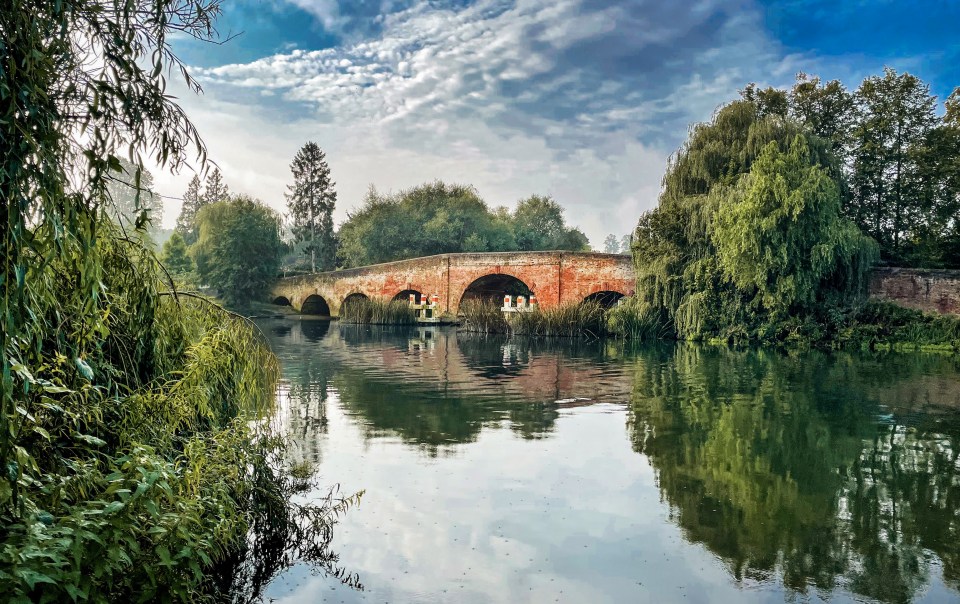 The river and its bridge are among the town's picturesque scenes