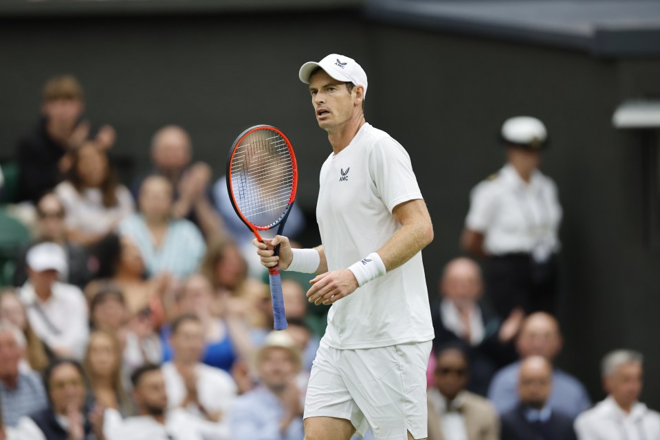 She was cheering on two-time champ Andy Murray, who breezed into the second round