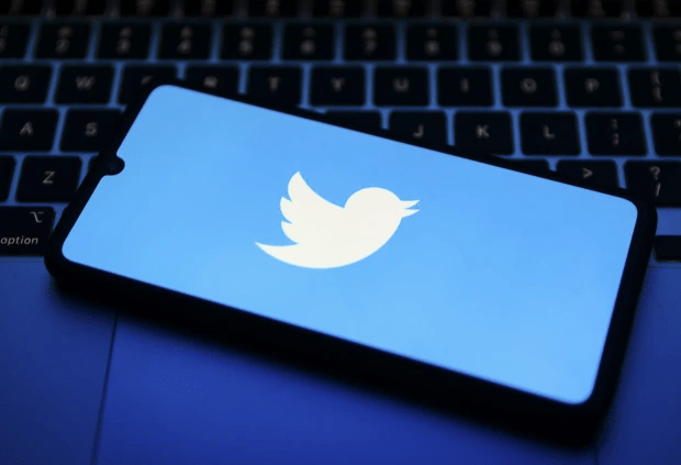 Twitter has appeared to have suffered a major outage