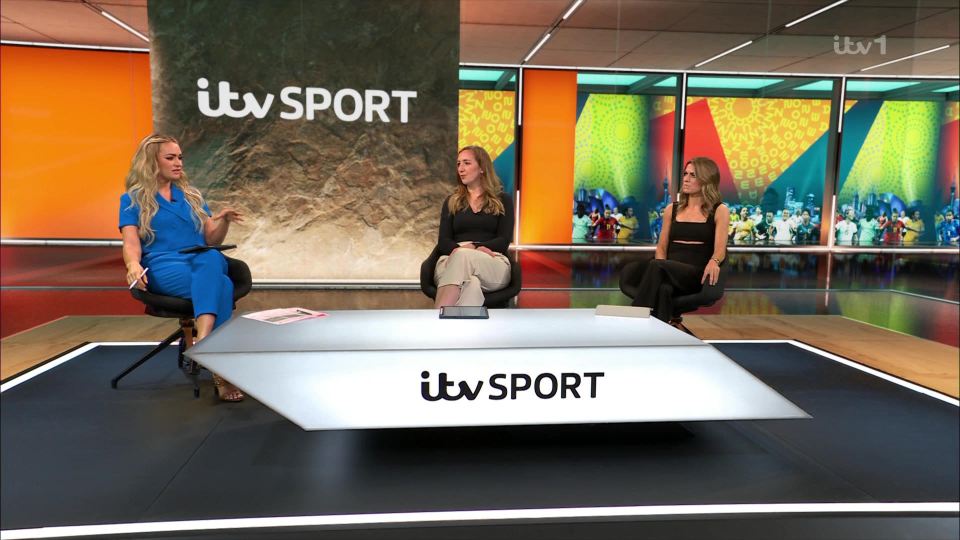 Siobhan Chamberlain and Karen Carney joined Woods in the studio