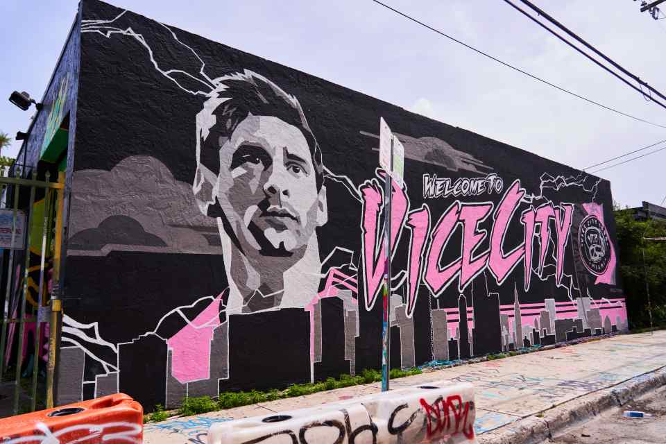 Miami goes mad for Messi with murals appearing on walls