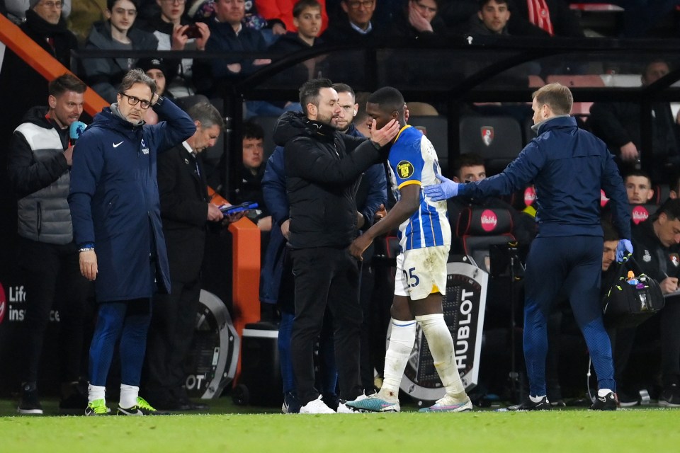 Brighton manager Roberto De Zerbi wants to keep Moises Caicedo