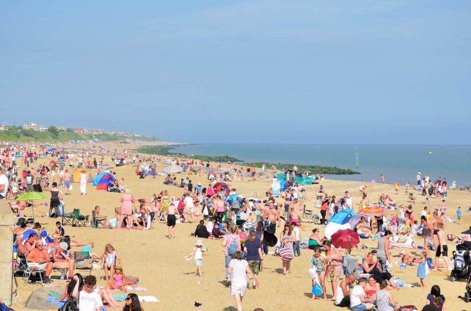 The UK beaches with the warmest waters have been revealed