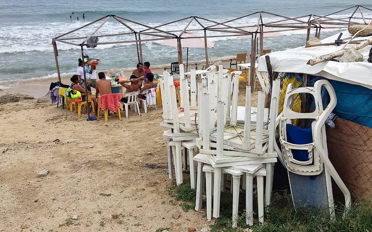 The sorry scene greeting visitors on Acapulco’s seafront last month