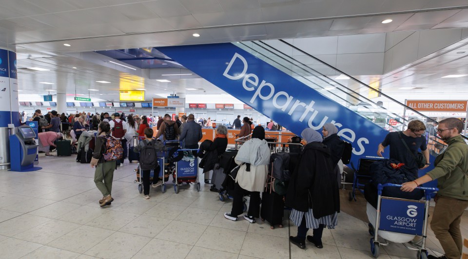 Huge queues formed at Glasgow Airport as engineers scrambled to solve the issue