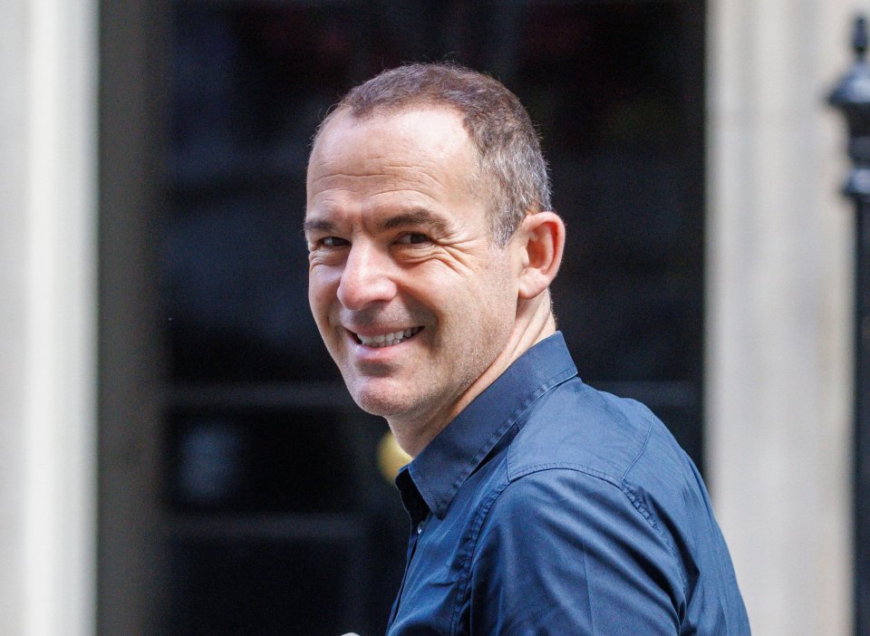 Martin Lewis' MSE has revealed how you can get up to £2,000 free cash from banks