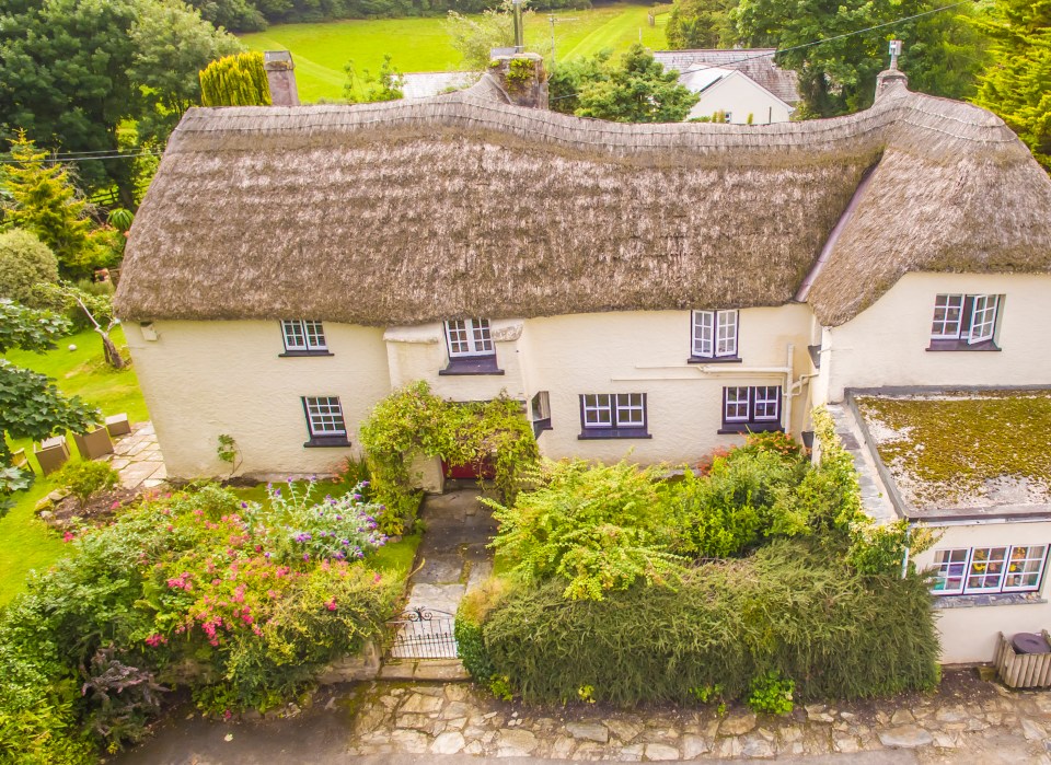 Fall in love with the quaint Bosinver Farm Cottages