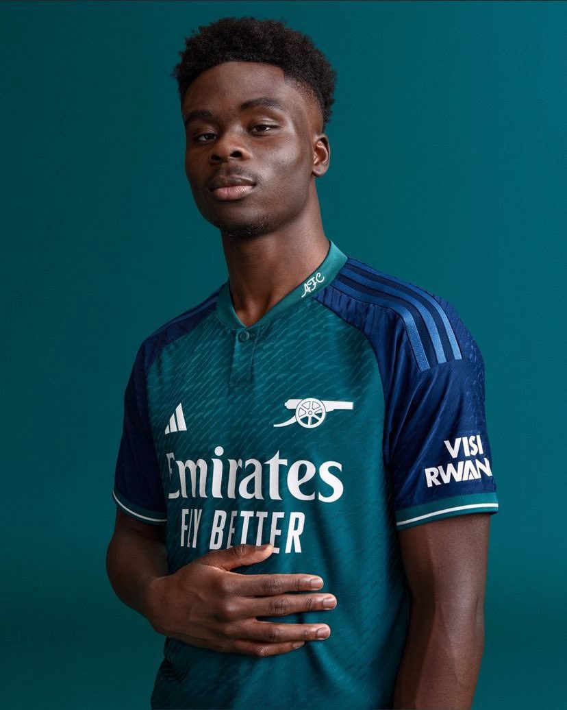 The Gunners return to winning ways with this teal and navy design that could go down as a classic