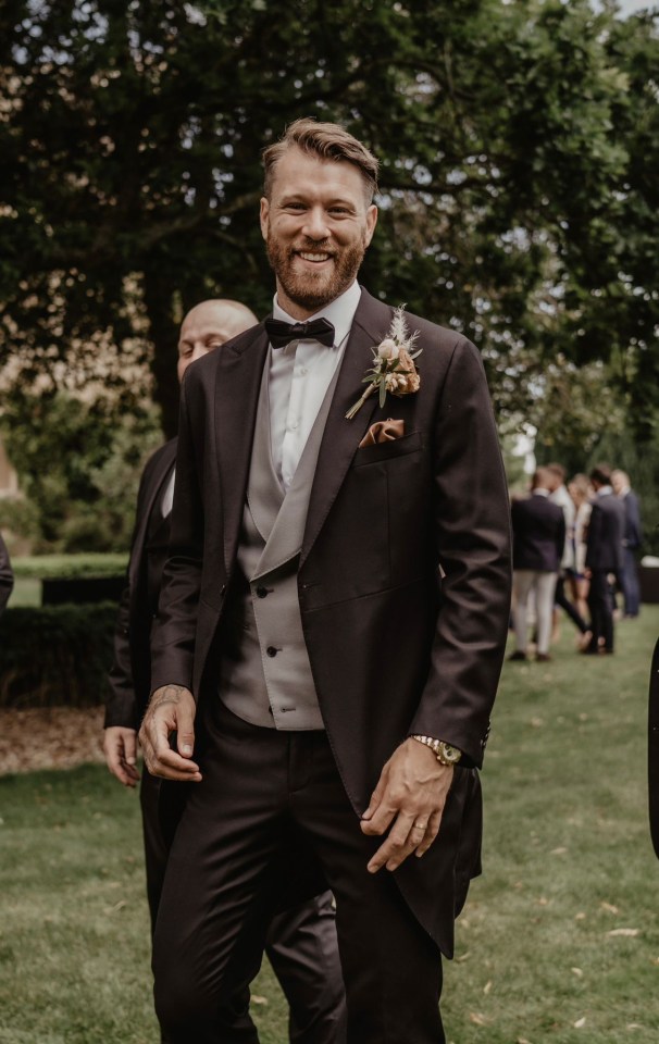 He had the longer hair and bushy beard for the wedding day