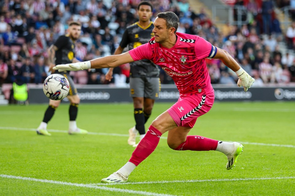 Alex McCarthy could join Everton from Southampton on a free transfer