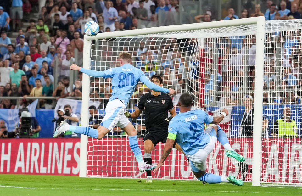 Cole Palmer equalised for Man City with a stunning header