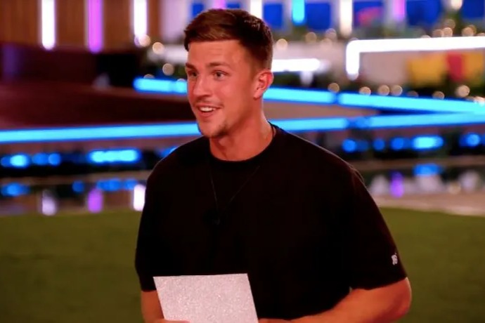 Love Island fans to Ofcom 913 times over Mitch's behaviour towards Abi