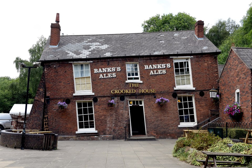 The Crooked House before the fire and demolition