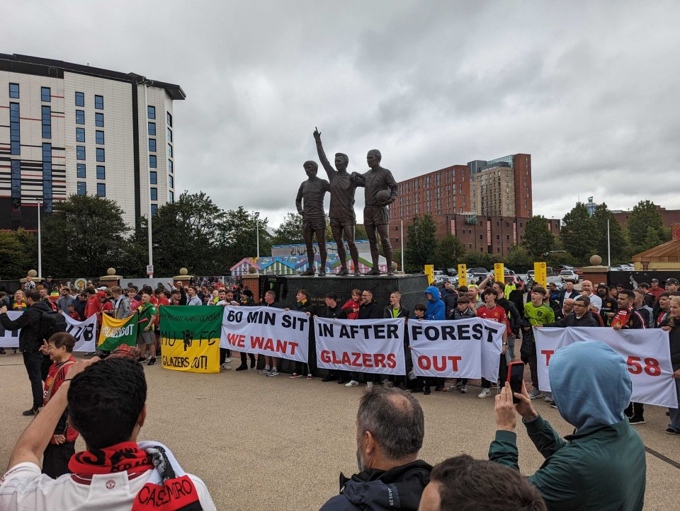 Fans sang protest chants in the run-up to United's Prem opener