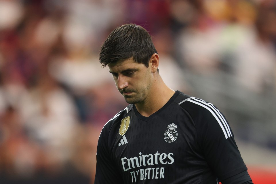 Madrid are looking for a stand-in Goalkeeper to replace Thibaut Courtois who has suffered an ACL injury