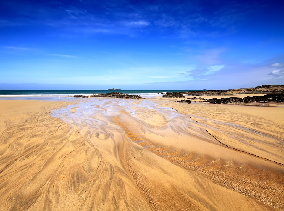 The footage was captured at Harlyn Bay Beach in Cornwall