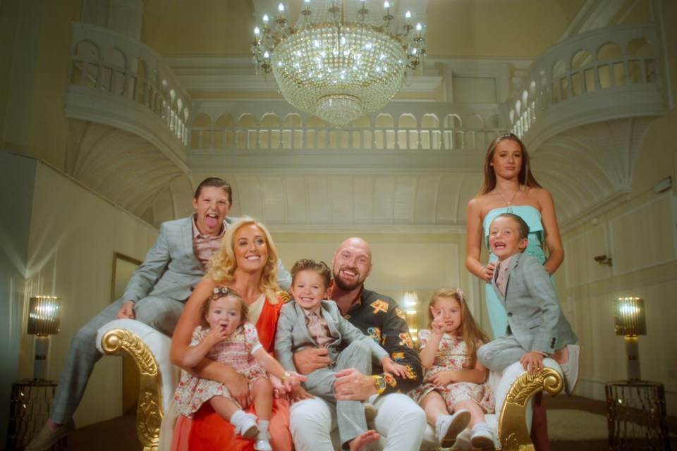 Although he is one of the world's most famous boxers, Tyson Fury and his family have managed to stay true to their gypsy roots