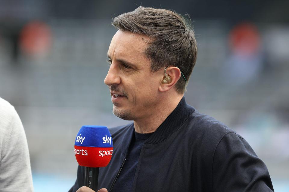 Gary Neville is not convinced by Chelsea's transfer strategy