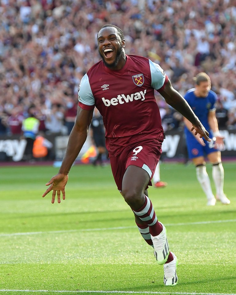 Antonio celebrates his thumping strike