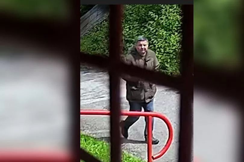 Police urgently want to speak to this man after youngsters were offered cash