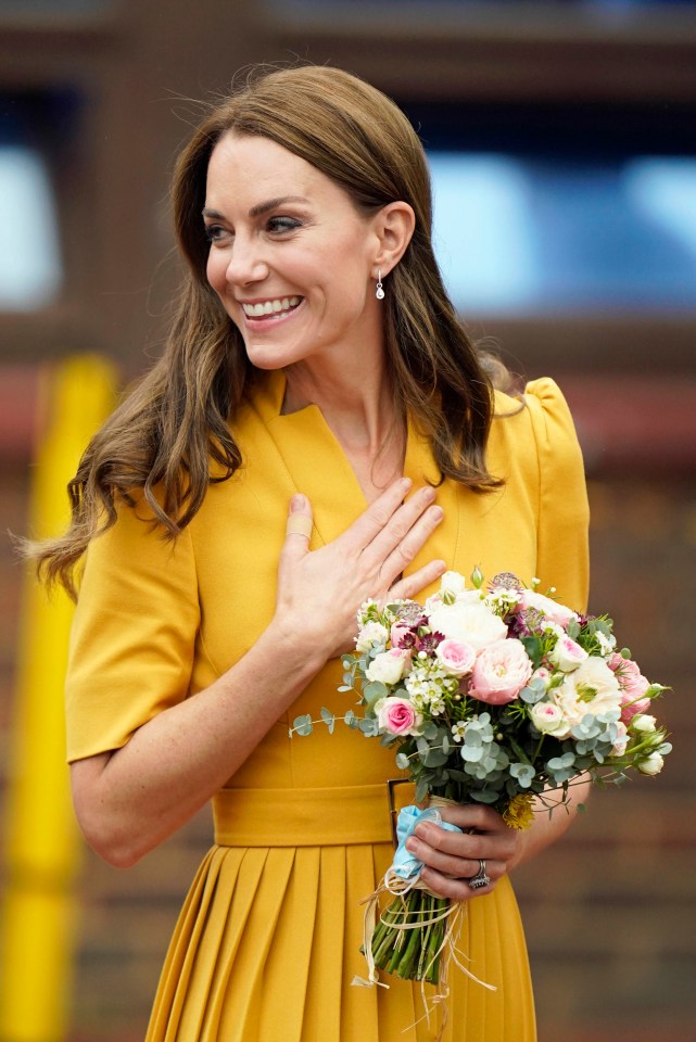 A professional photographer has revealed how Kate Middleton always looks perfect in photos, including how she sticks out her chin when she smiles