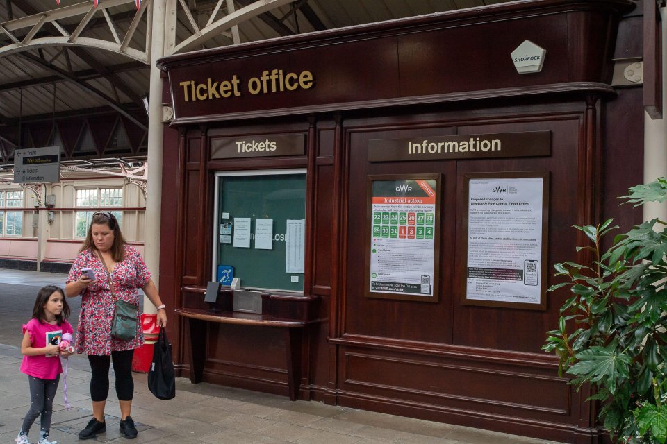 Industry insiders claim MPs are set to row back on plan to close ticket offices