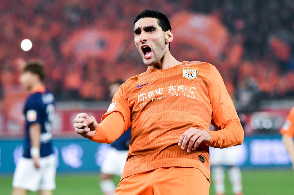 Marouane Fellaini announced he is departing Shandong Luneng