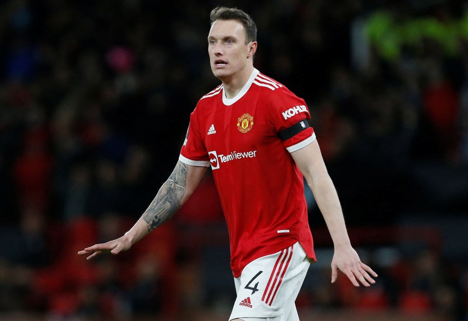 Phil Jones is reportedly returning to Manchester United as an U18s coach